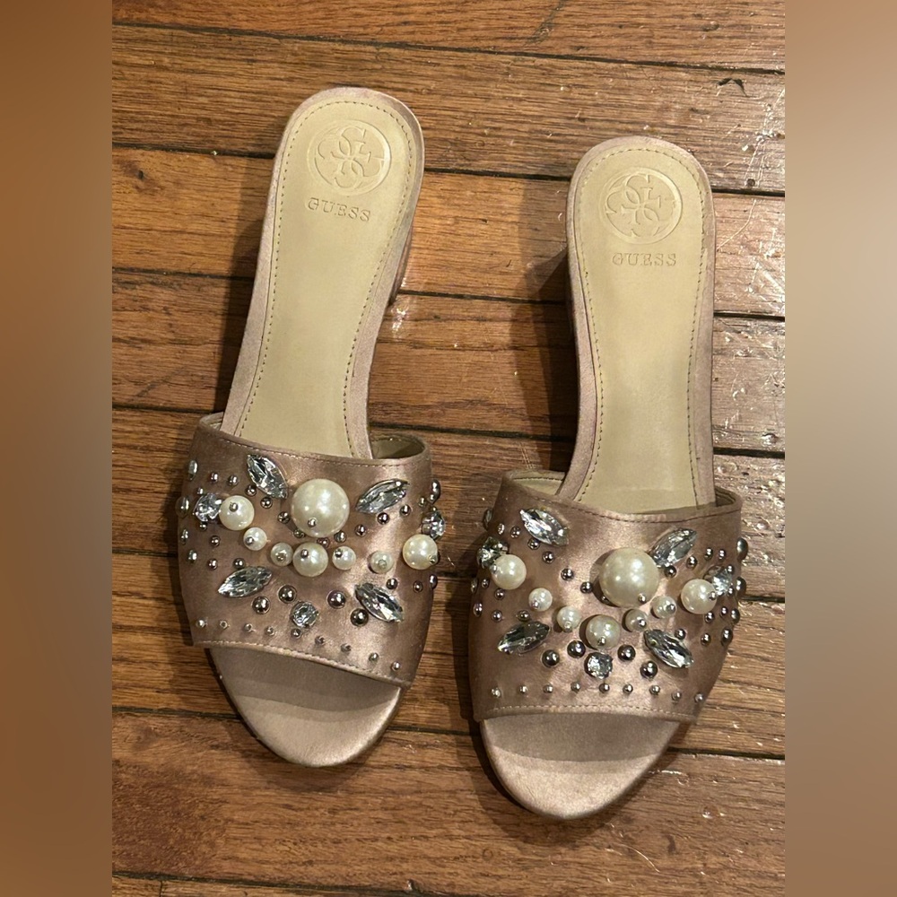 Guess Pink pearl & rhinestone Embellished Mules size 8 - Picture 2 of 12